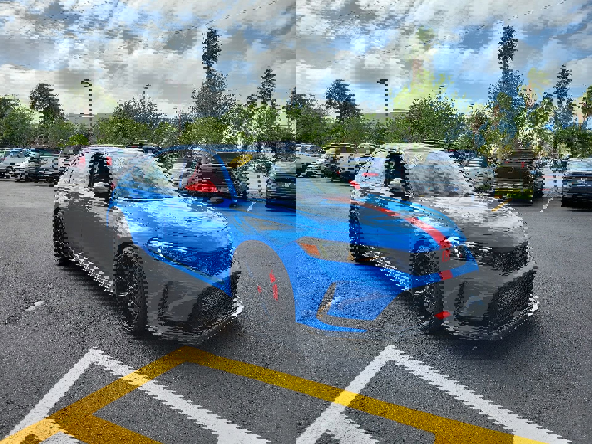 Used 2025 Honda Civic Type R image 2