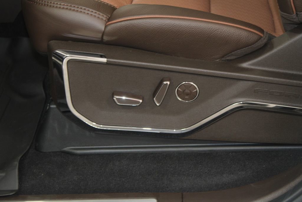 New 2025 Ford F150 King Ranch w/ FX4 Off-Road Package image 23