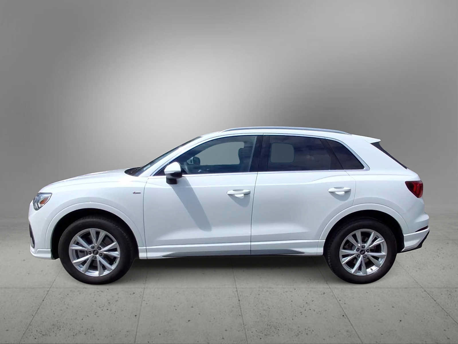 Certified 2023 Audi Q3 2.0T Premium w/ Convenience Package AWD/4WD image 5