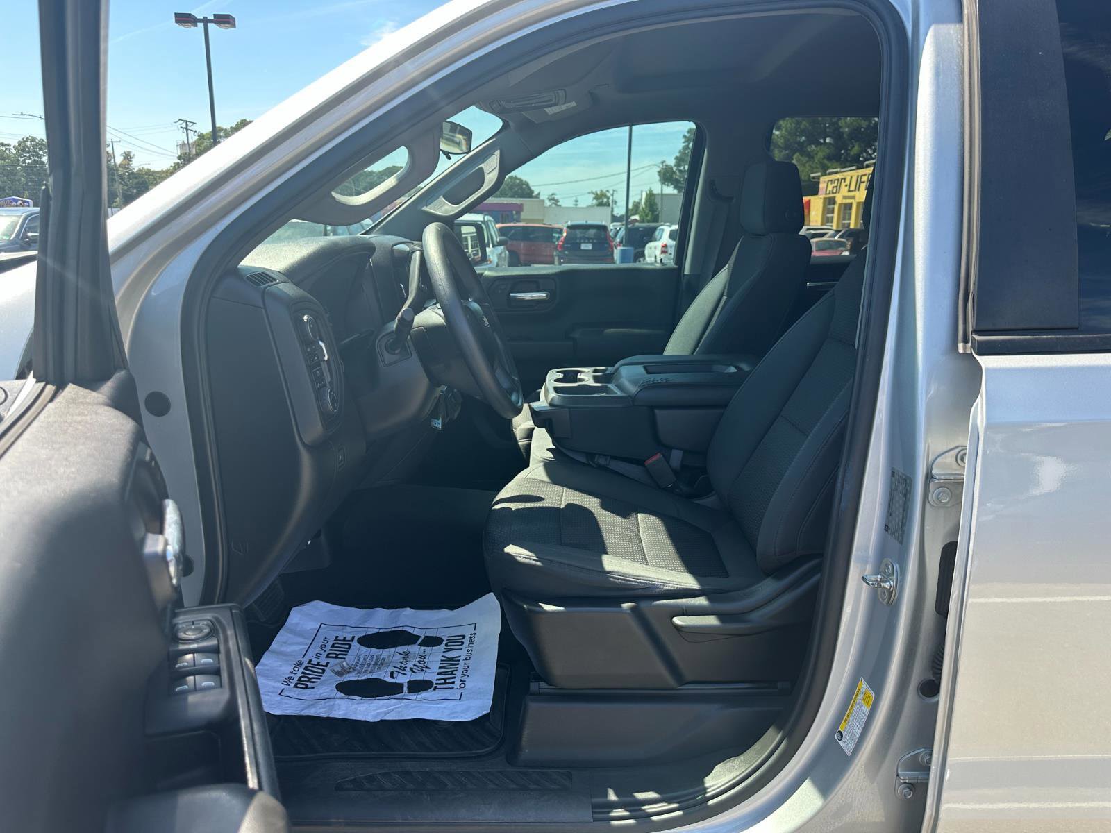 Used 2019 Chevrolet Silverado 1500 Custom w/ Custom Value Package image 17