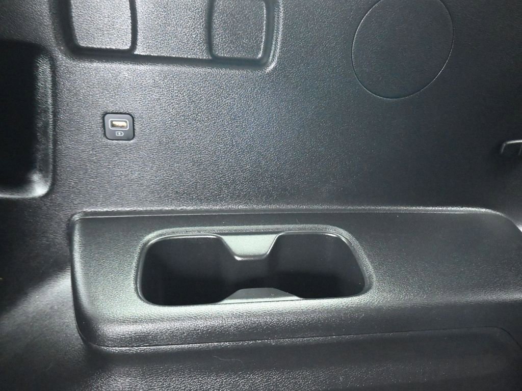 Used 2022 Kia Telluride S image 39