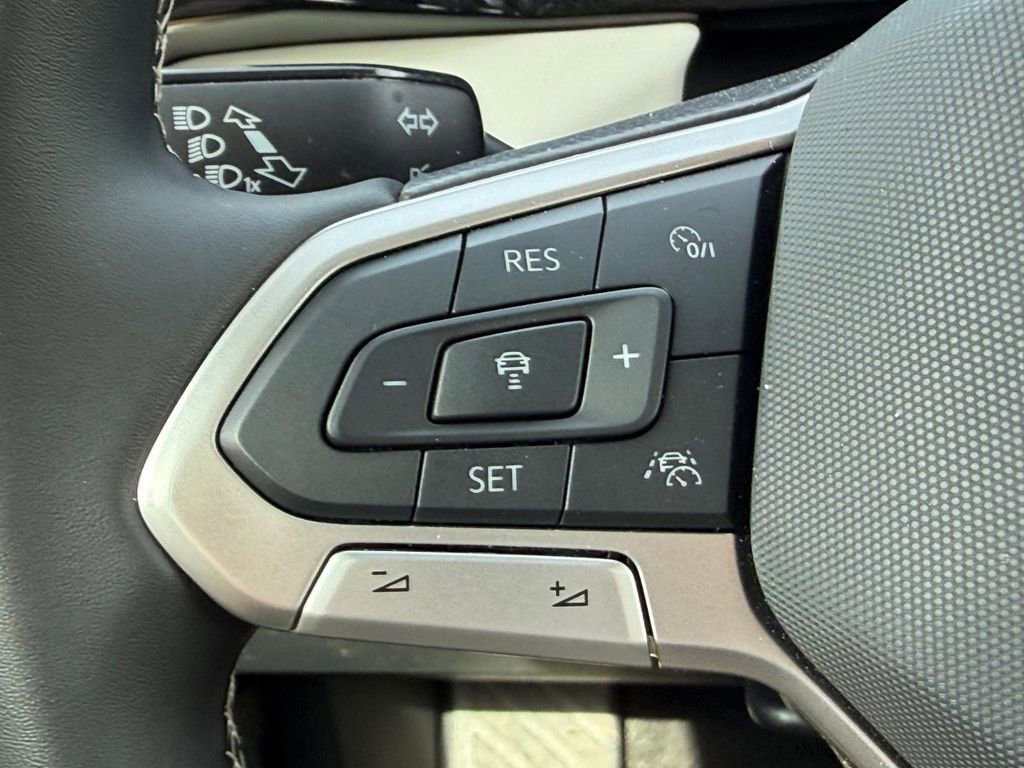 Certified 2025 Volkswagen Taos S image 16
