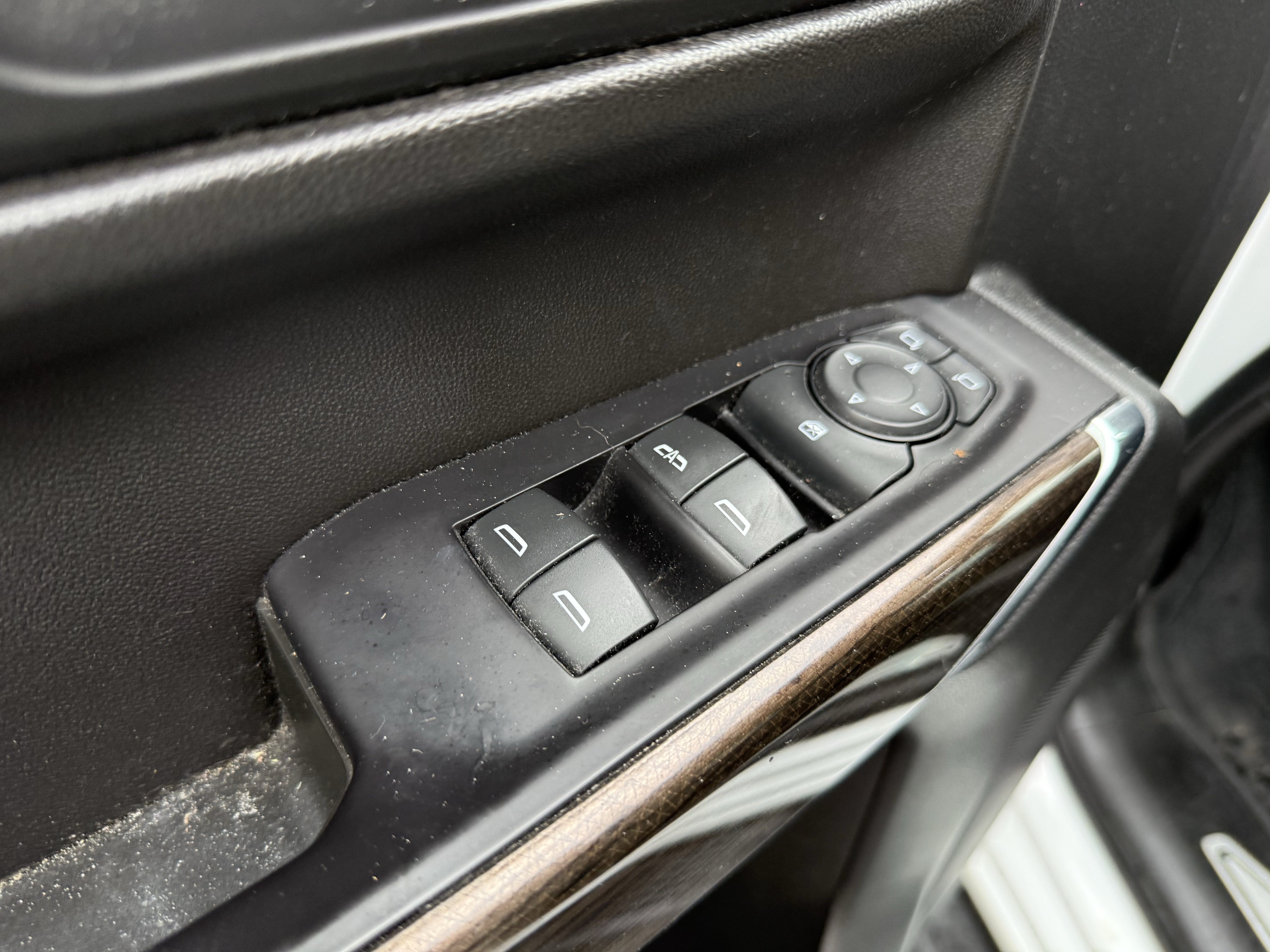 Used 2019 Chevrolet Silverado 1500 LT w/ Texas Edition RWD image 11
