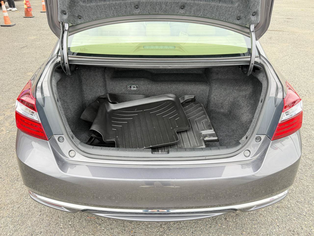 Used 2017 Honda Accord EX-L image 35