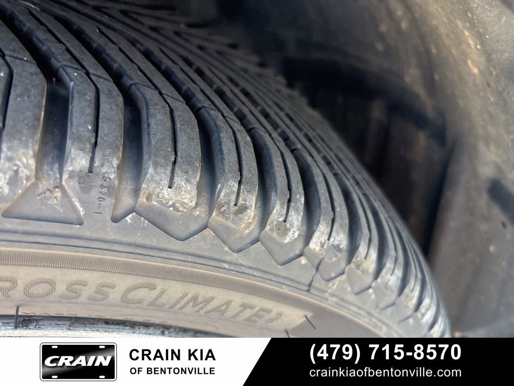 Used 2013 Dodge Challenger SXT w/ Super Sport Group image 7