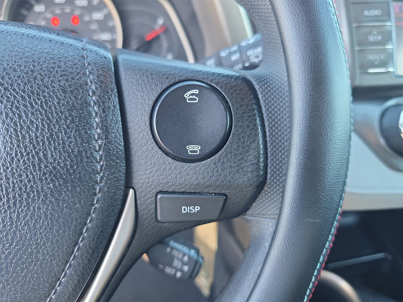 Used 2013 Toyota RAV4 LE image 22