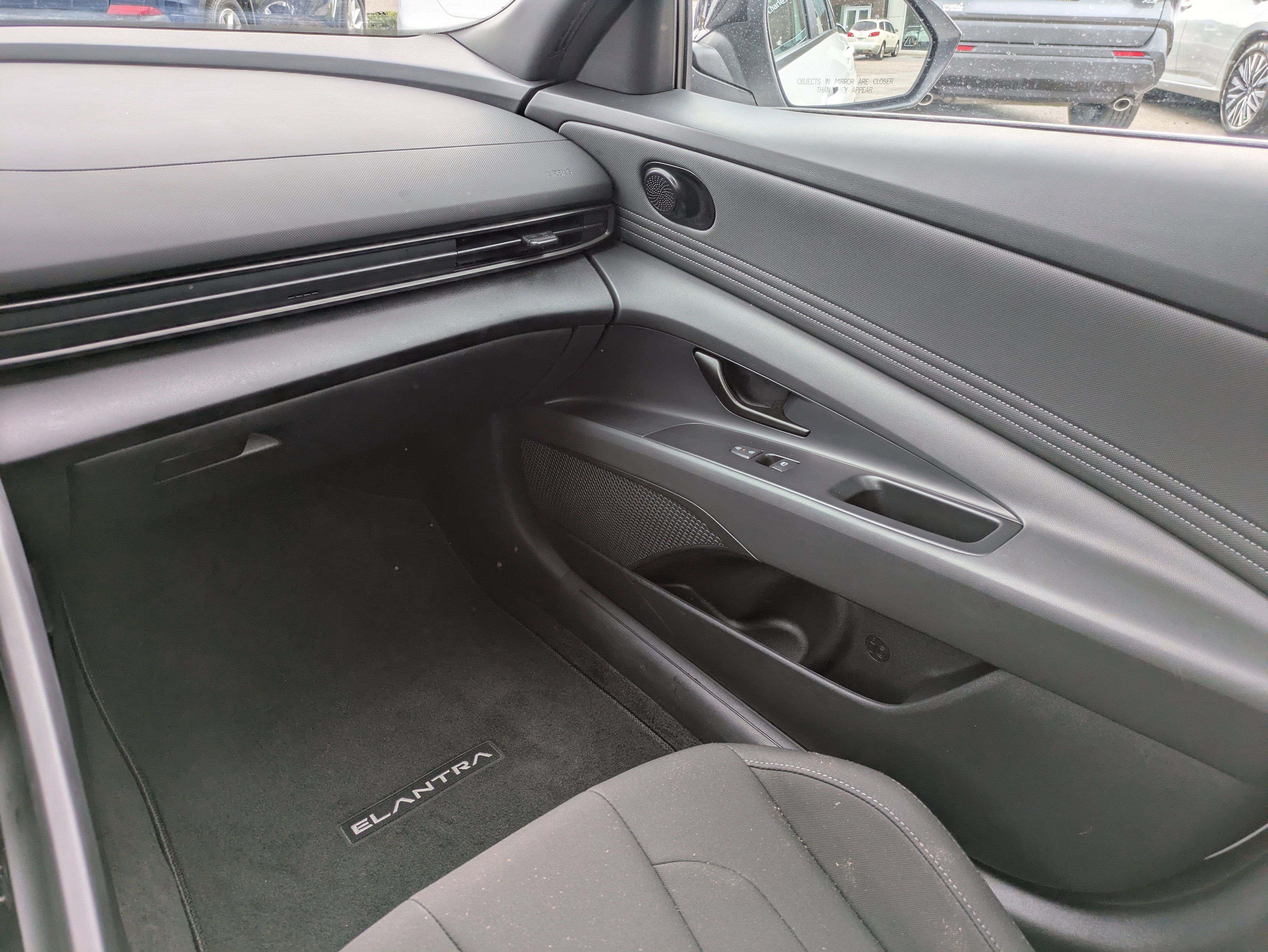 Certified 2025 Hyundai Elantra Sport image 16