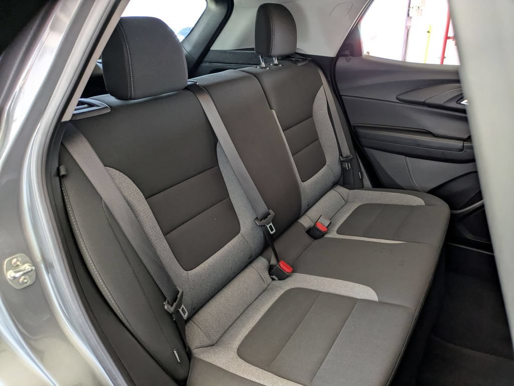 Used 2025 Chevrolet TrailBlazer LT AWD/4WD image 26