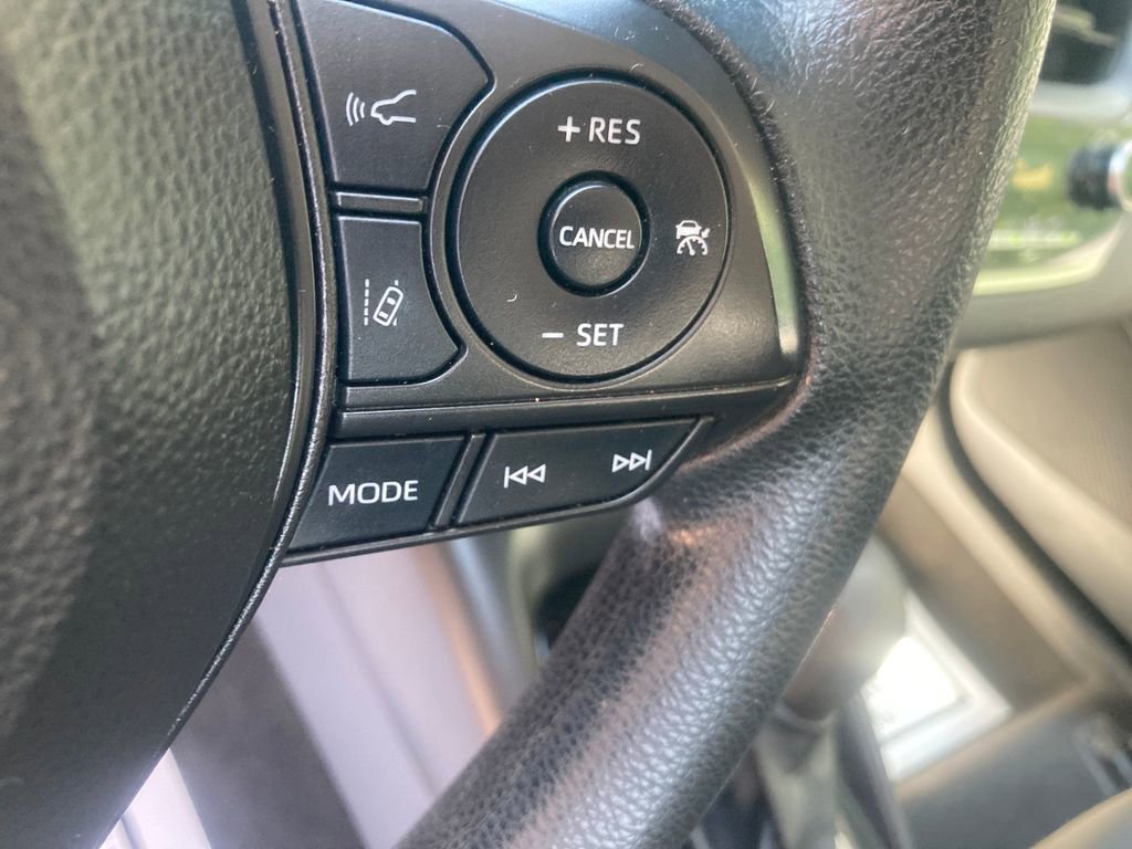 Used 2022 Toyota Corolla LE image 43