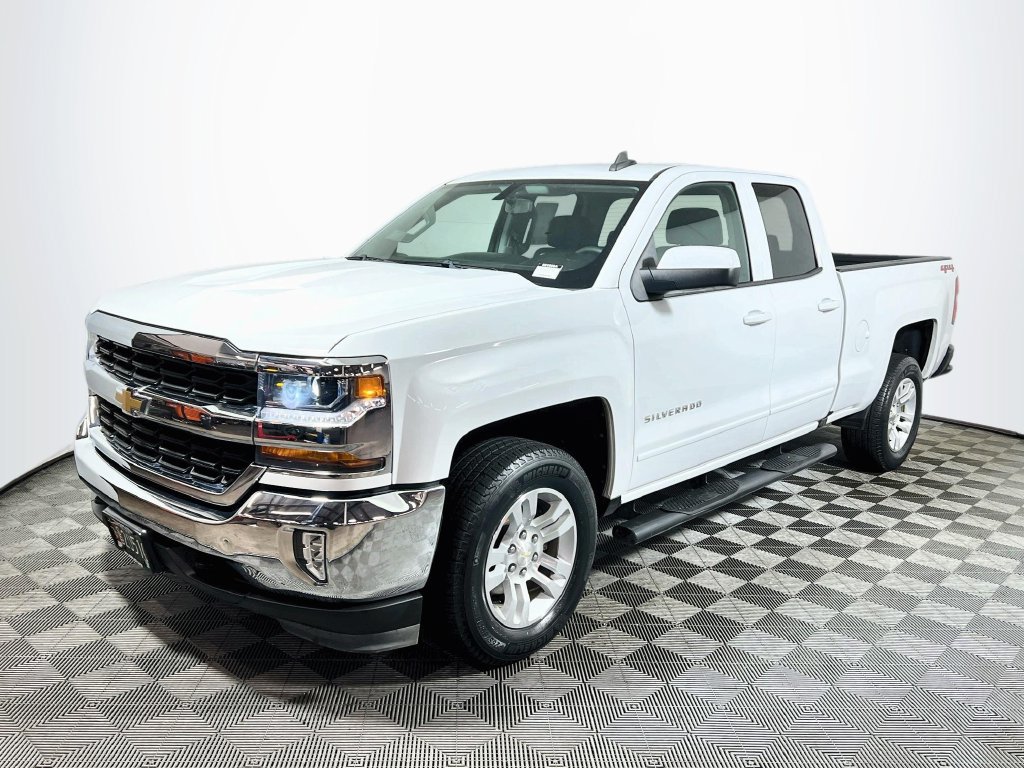Used 2019 Chevrolet Silverado 1500 LT w/ All Star Edition AWD/4WD image 3