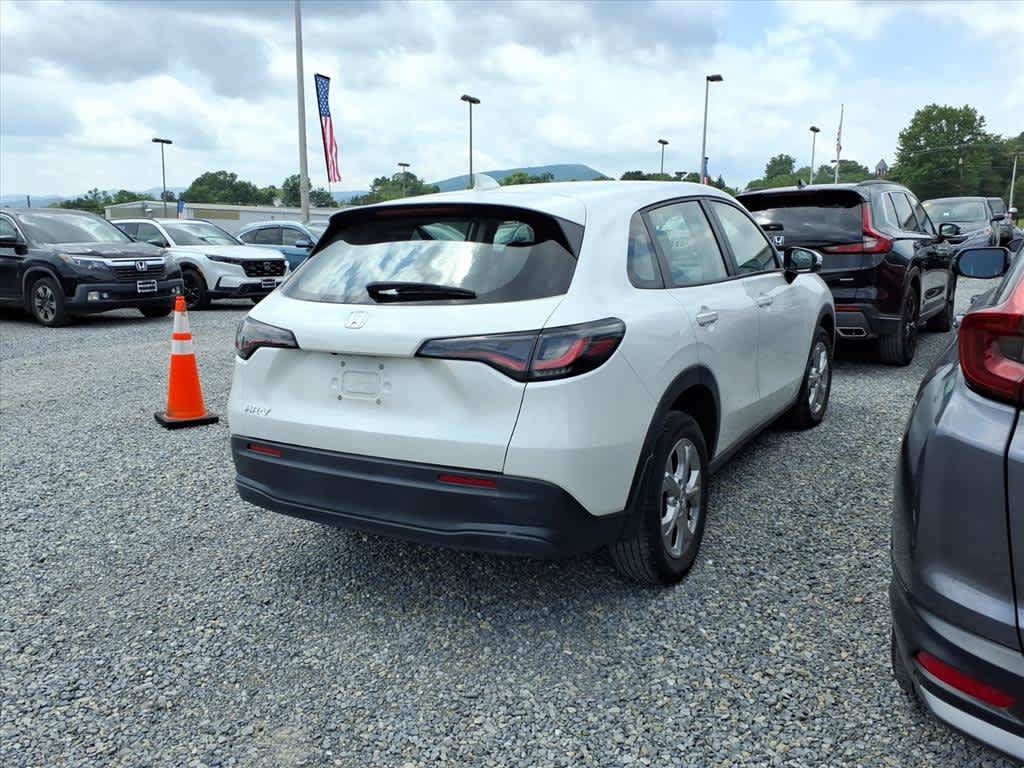 Used 2023 Honda HR-V LX image 11