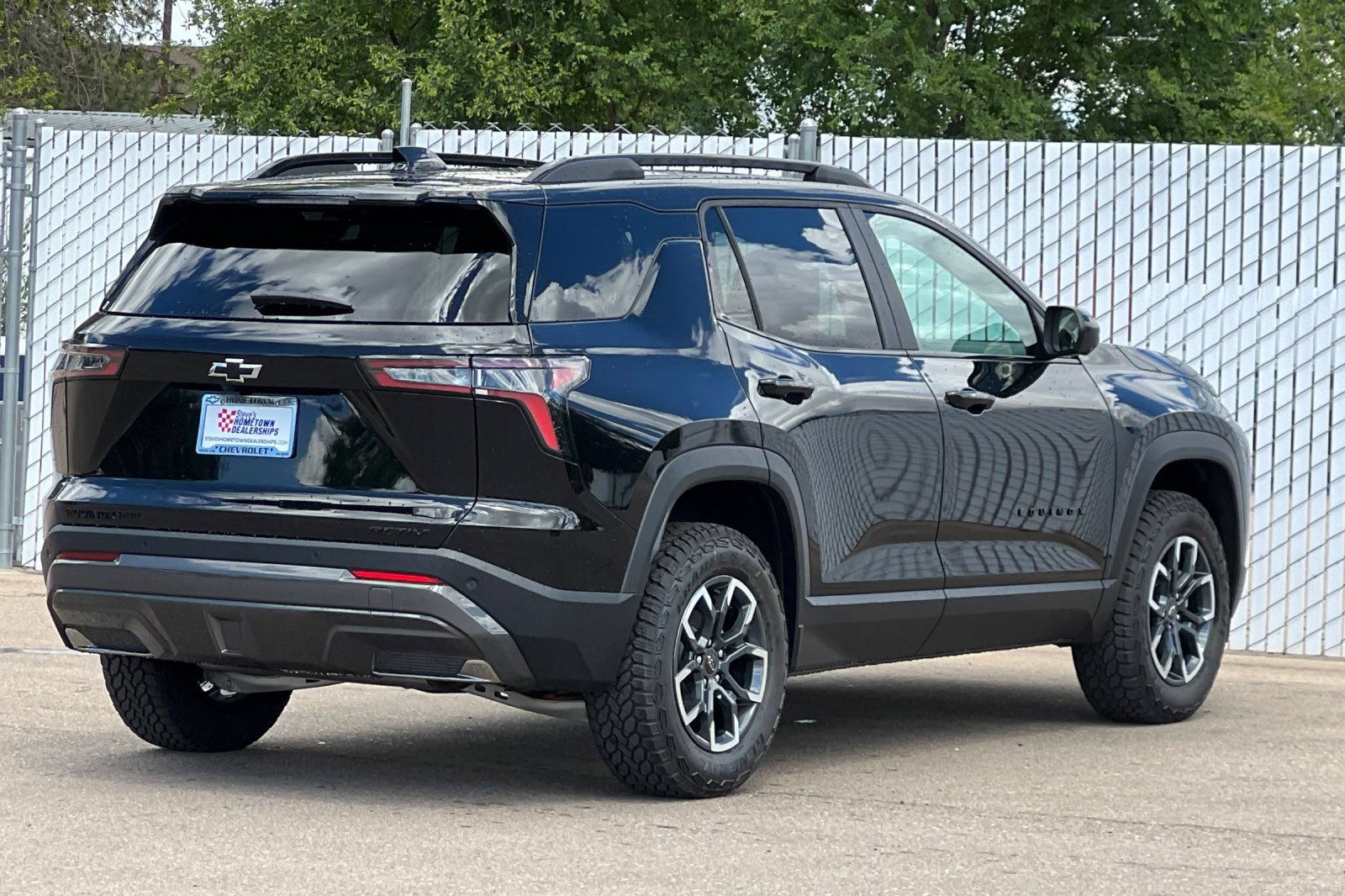 New 2026 Chevrolet Equinox ACTIV w/ Safety and Technology Package AWD/4WD image 4
