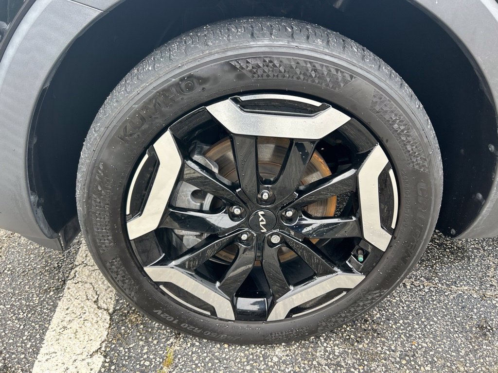 Used 2025 Kia Telluride S FWD image 19