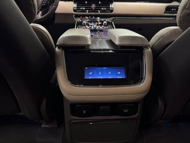 Used 2024 Lincoln Navigator Reserve AWD/4WD image 24
