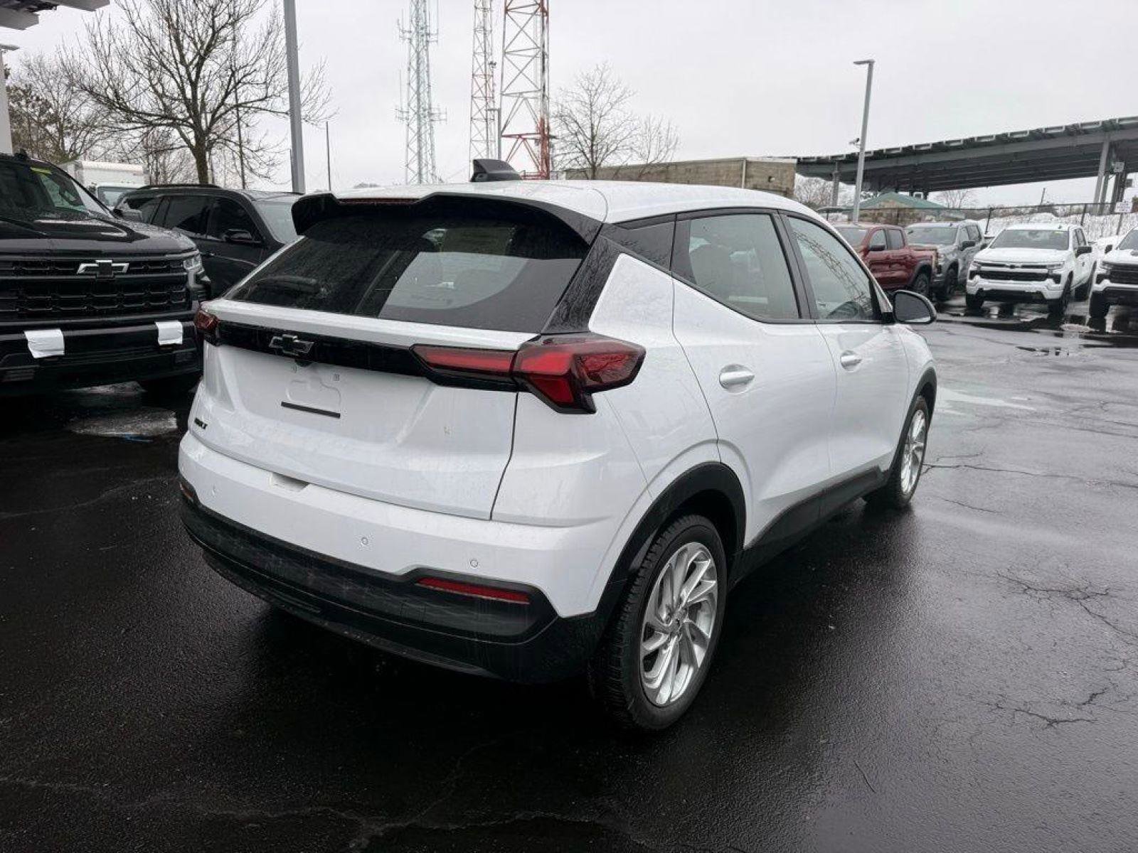 New 2027 Chevrolet Bolt LT w/ Comfort Package image 18