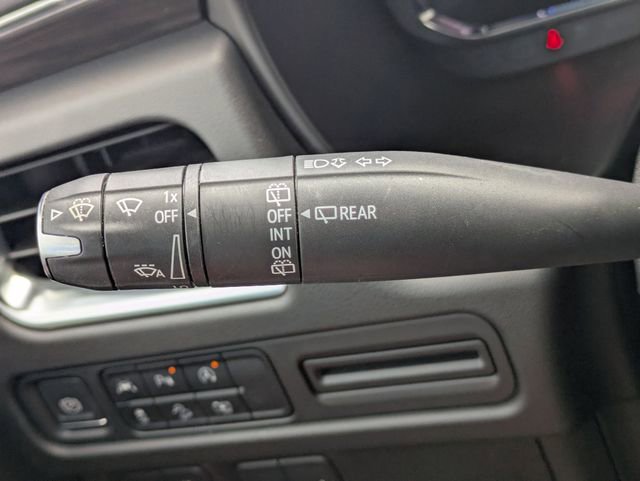 Used 2024 Chevrolet Suburban Z71 w/ Luxury Package image 33