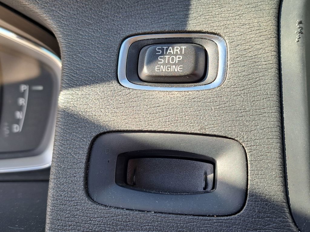 Used 2016 Volvo S60 T5 Premier image 13