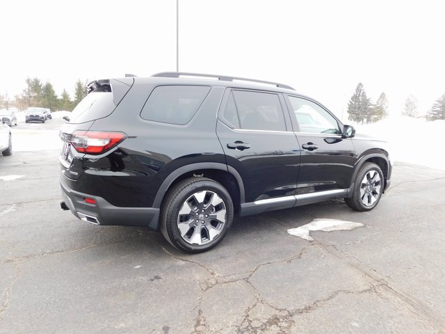 New 2026 Honda Pilot Touring image 3