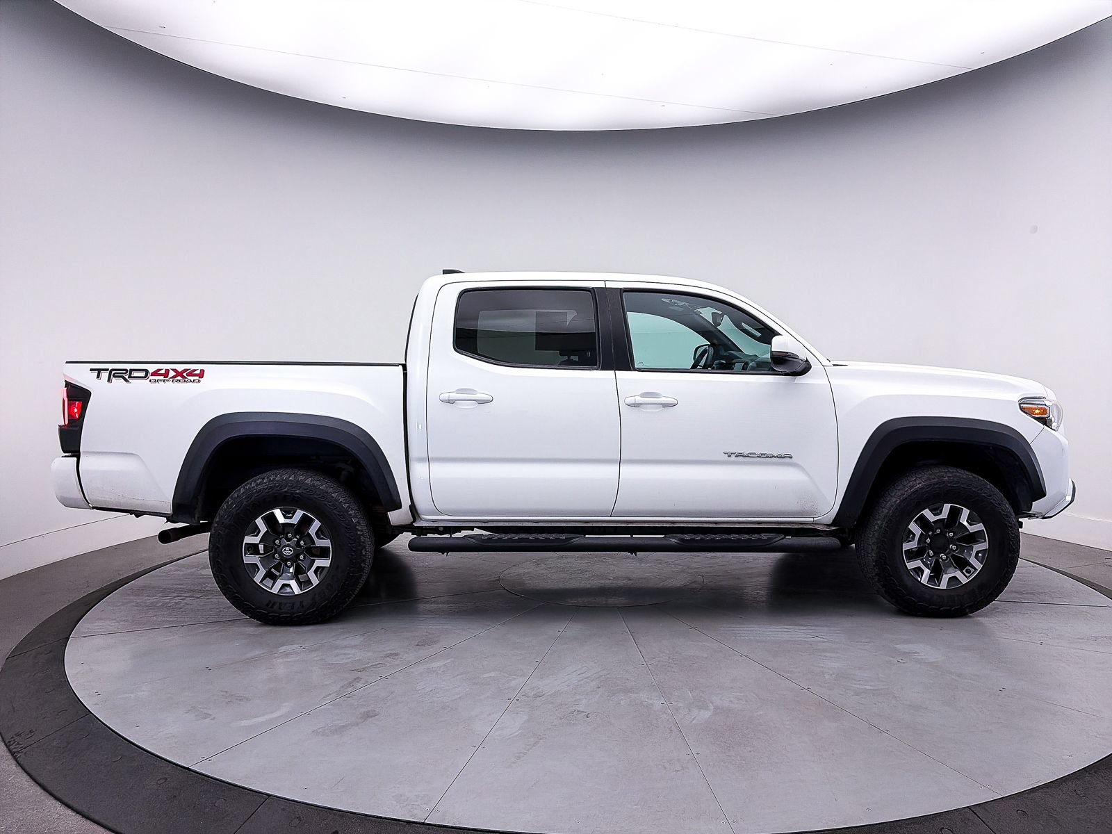 Used 2021 Toyota Tacoma TRD Off-Road w/ Technology Package AWD/4WD image 41