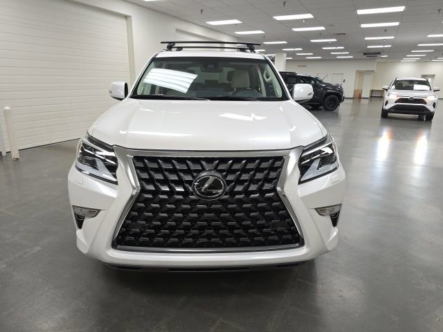 Used 2023 Lexus GX 460 Premium w/ Premium Package image 2