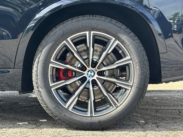 New 2026 BMW X5 xDrive50e w/ M Sport Package AWD/4WD image 3
