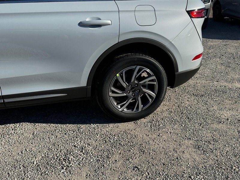 New 2025 Lincoln Corsair FWD image 9