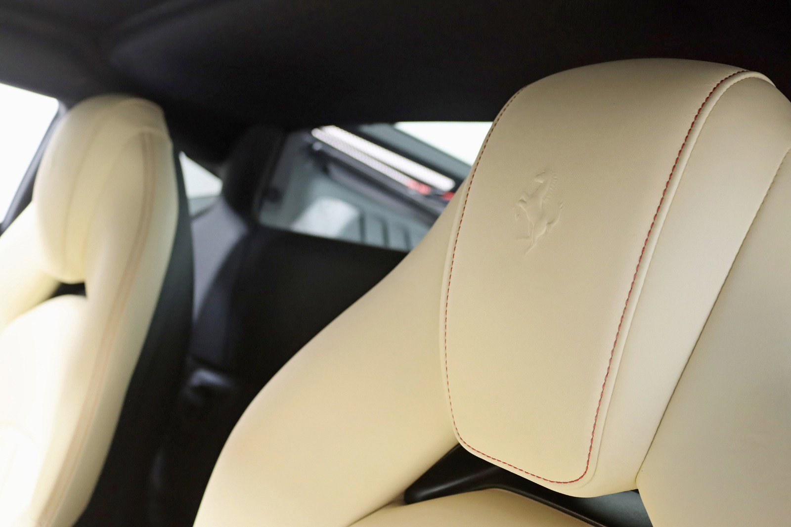 Used 2018 Ferrari 488 GTB image 29