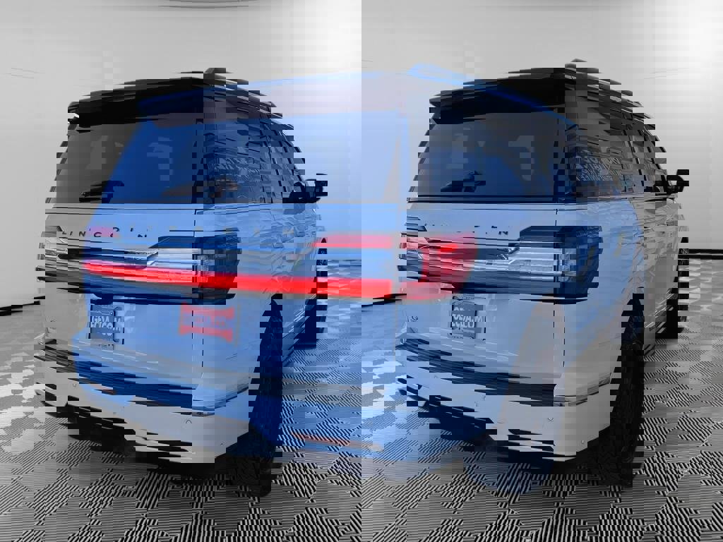 Used 2021 Lincoln Navigator Black Label w/ Special Edition Package image 4