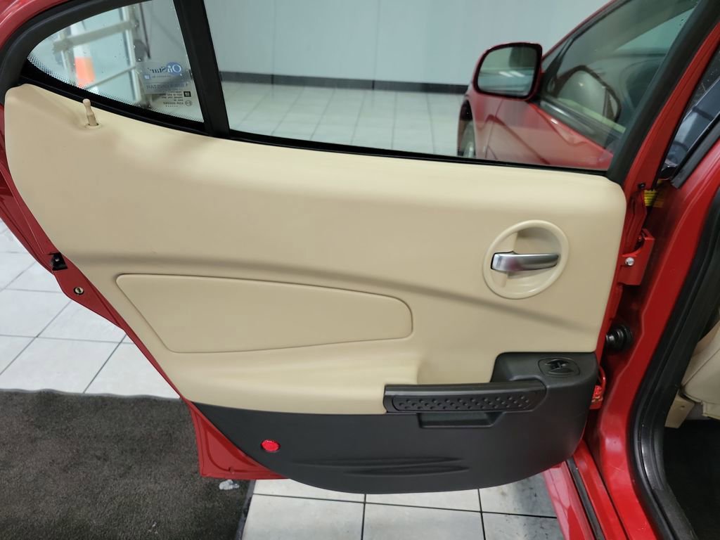 Used 2008 Pontiac Grand Prix image 29