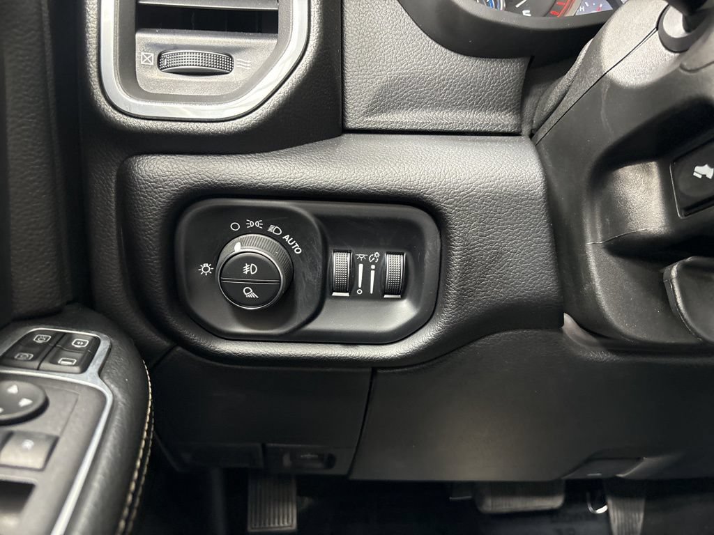 Used 2024 RAM 2500 Laramie AWD/4WD image 42