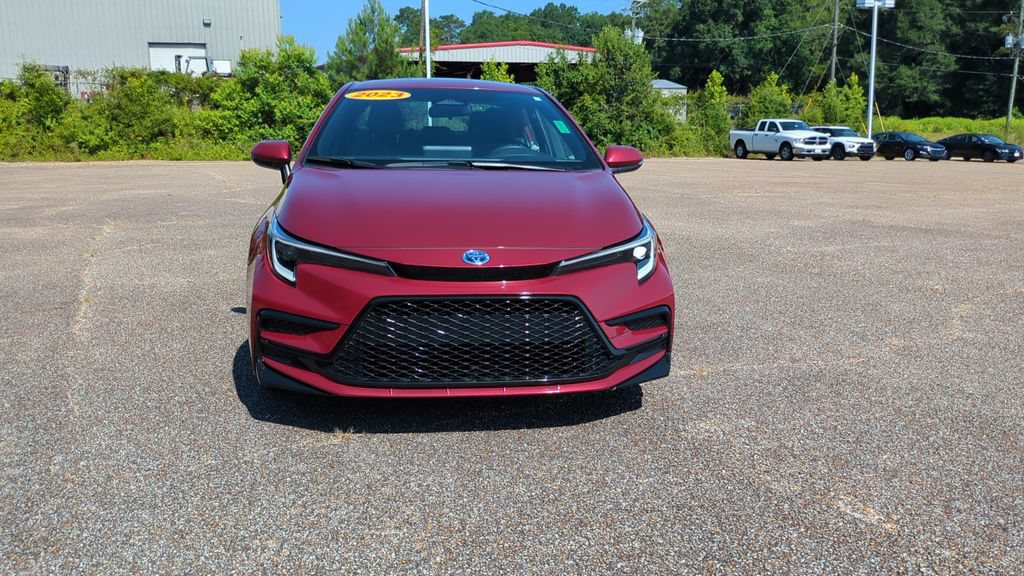 Used 2023 Toyota Corolla SE FWD image 2