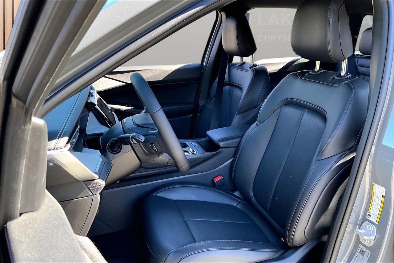 New 2026 Jeep Cherokee Limited image 19