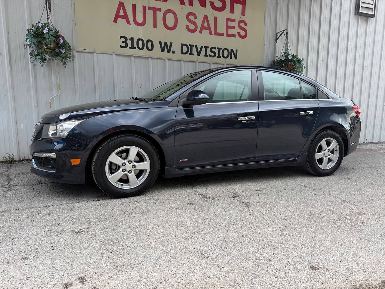 Used 2016 Chevrolet Cruze LT w/ Sun And Sound Package FWD image 7