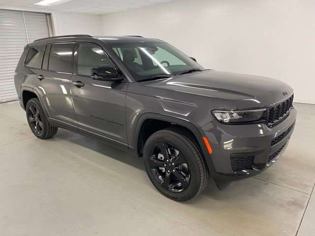 New 2025 Jeep Grand Cherokee L Altitude image 3