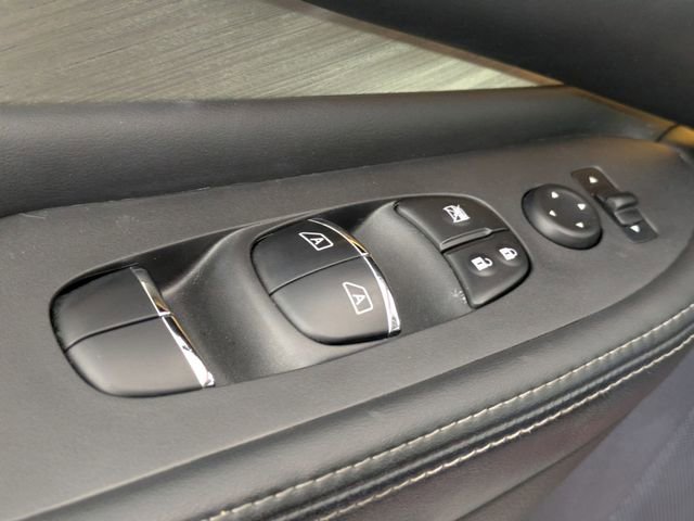 Used 2018 Nissan Murano SL image 10
