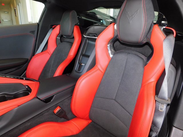 Used 2025 Chevrolet Corvette Stingray Preferred Cpe w/ Battery Protection Package image 15