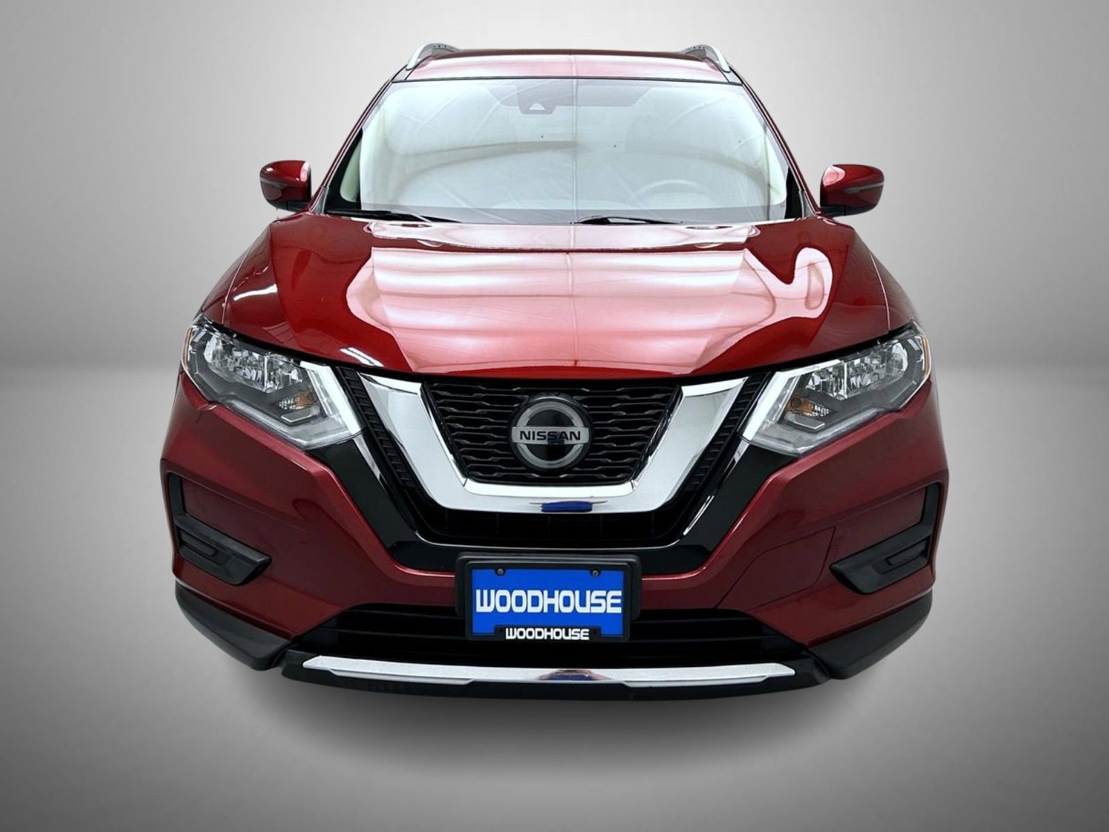 Used 2020 Nissan Rogue SV image 2