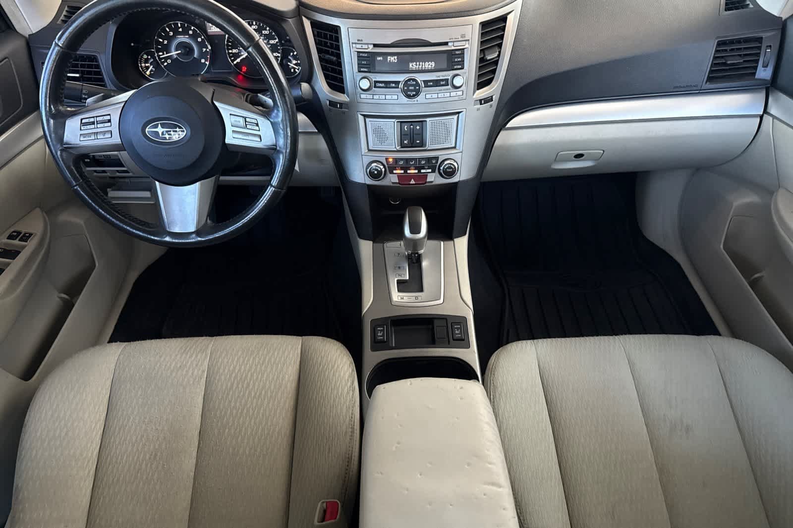 Used 2010 Subaru Legacy 2.5i Premium AWD/4WD image 3