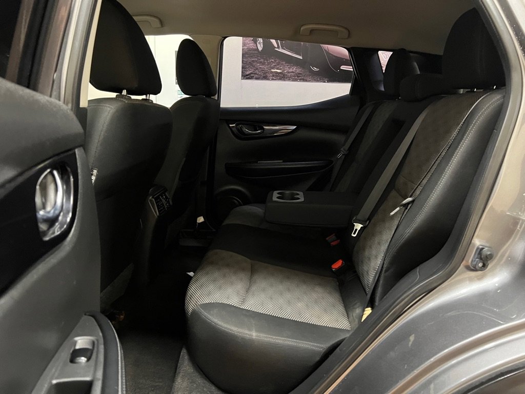 Used 2019 Nissan Rogue Sport SV w/ All-Weather Package AWD/4WD image 32