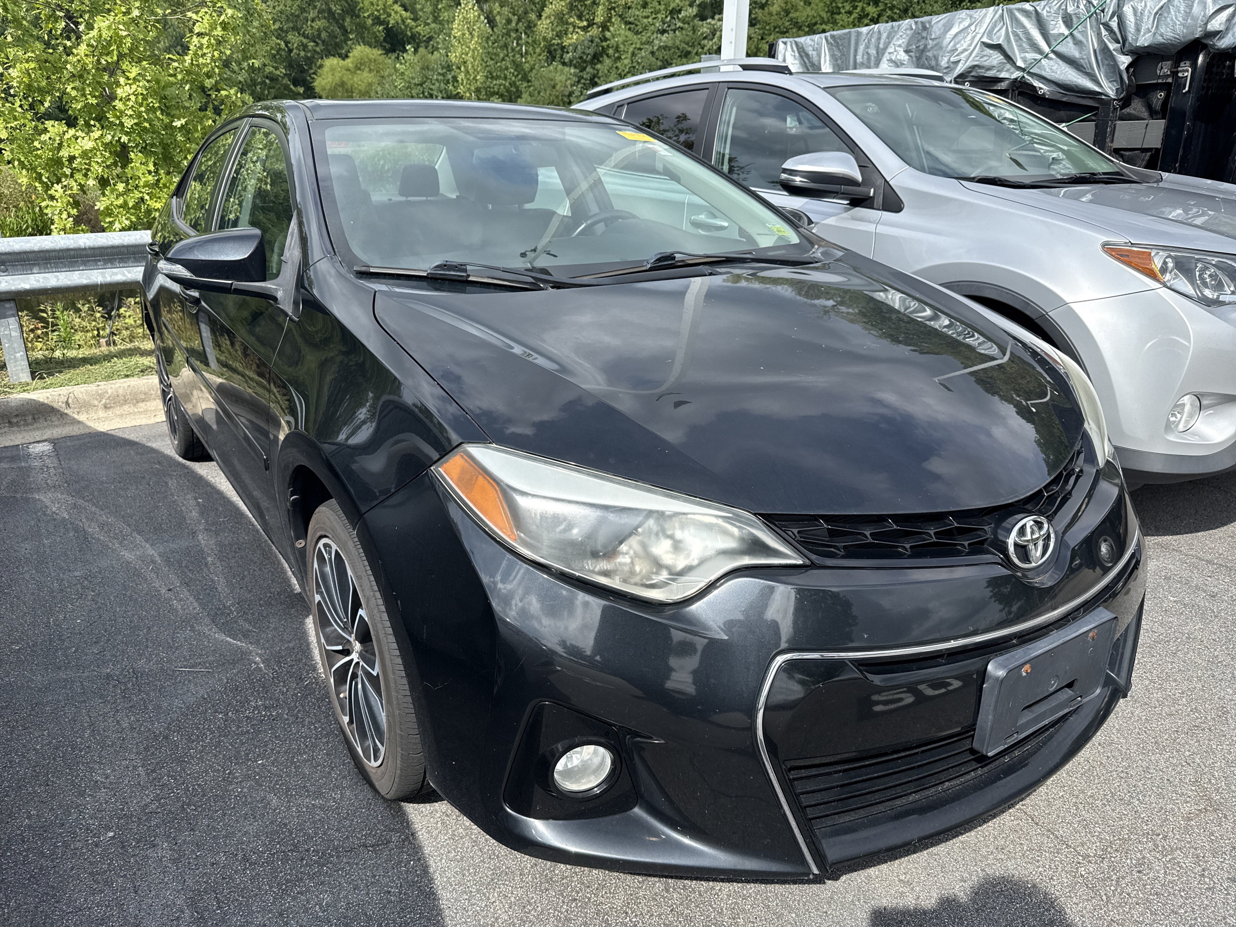 Used 2015 Toyota Corolla S Premium FWD image 2