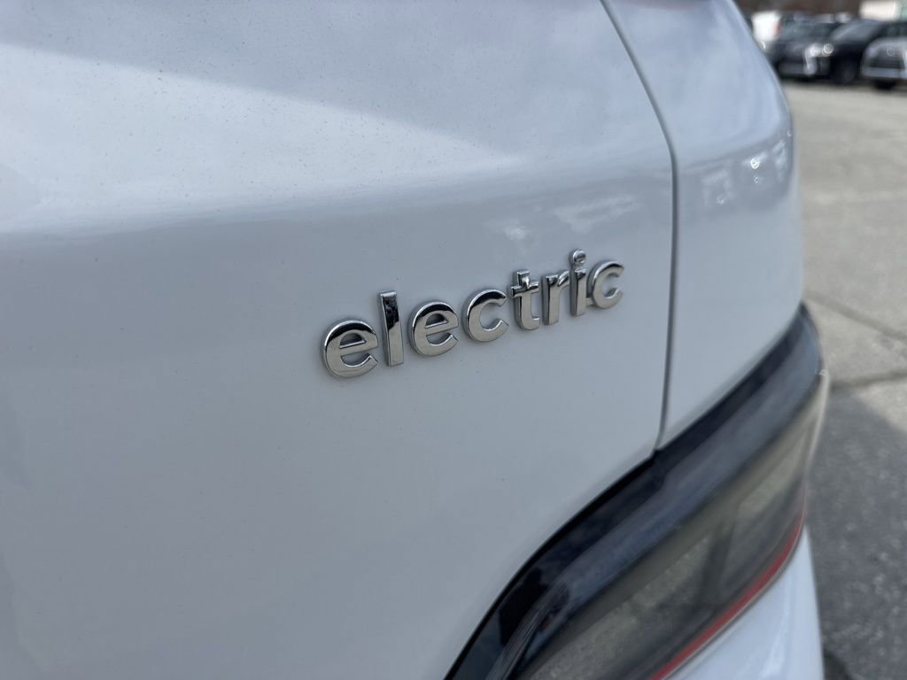 Used 2023 Hyundai Kona SEL w/ Cargo Package image 31