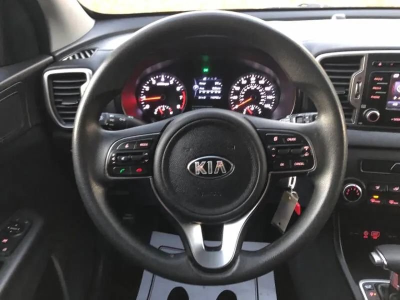 Used 2018 Kia Sportage LX FWD image 28
