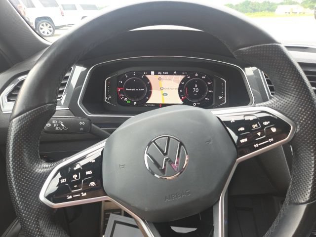 Used 2022 Volkswagen Tiguan SEL R-Line AWD/4WD image 26