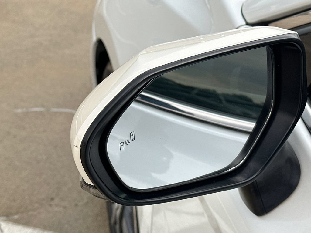 Used 2022 Toyota Camry XLE FWD image 17