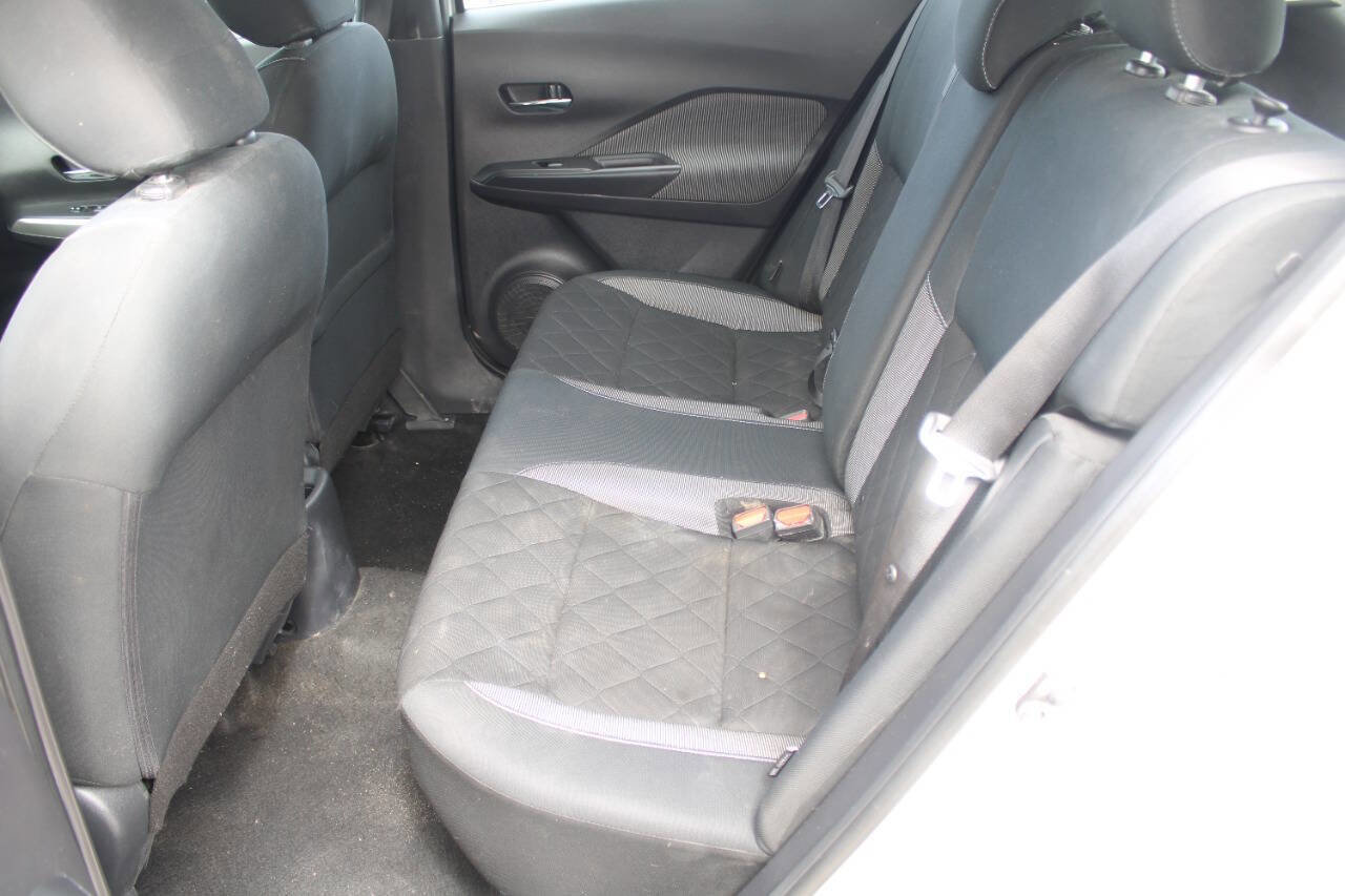 Used 2020 Nissan Kicks SV image 10