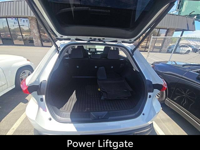 Used 2024 Toyota Venza LE AWD/4WD image 7