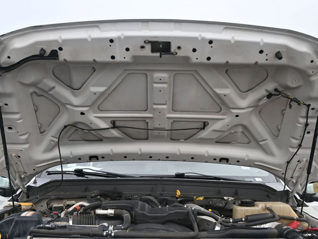 Used 2015 Ford F350 Lariat w/ Lariat Interior Package image 9