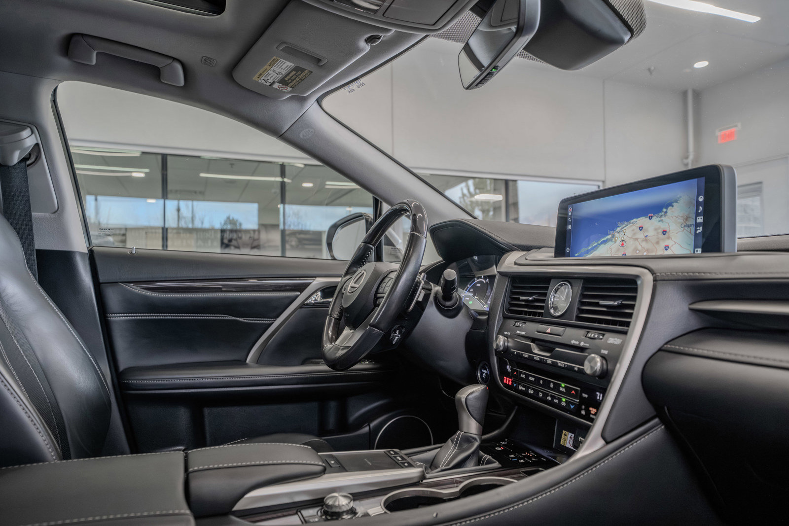 Used 2021 Lexus RX 450h AWD w/ Luxury Package image 18