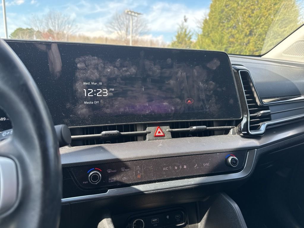 Used 2024 Kia Sportage SX image 11