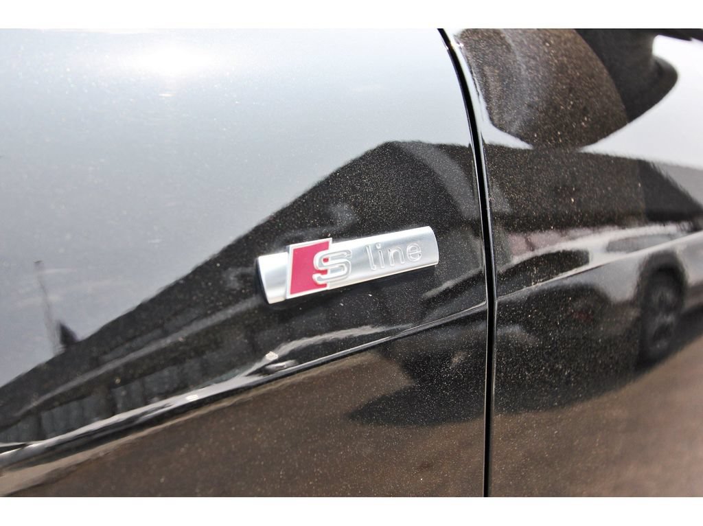 Used 2022 Audi Q4 e-tron Premium Plus AWD/4WD image 38